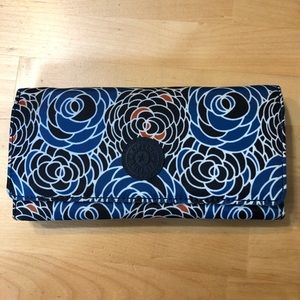 Kipling Teddi Wallet in Piercing Posies (USED)